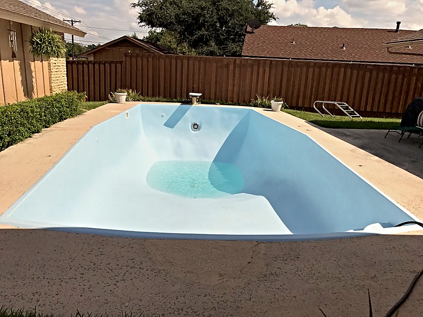 Pool Crack Repair