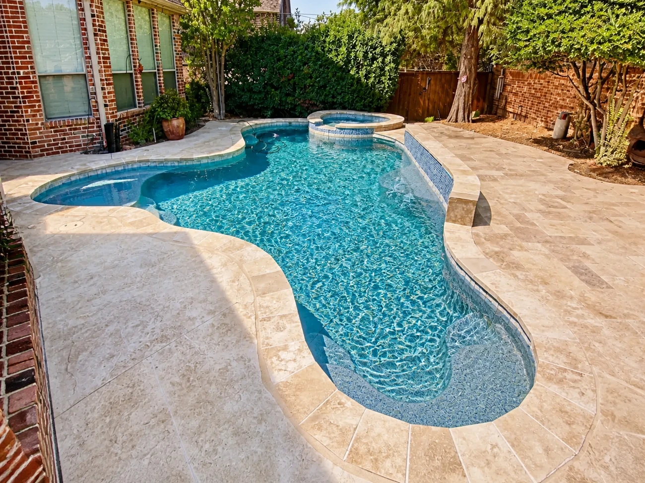 Weekly Pool Cleaning & Maintenance