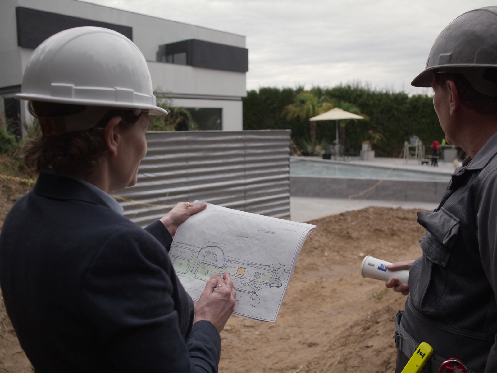 Cirrus Pool & Landscape team and workspace