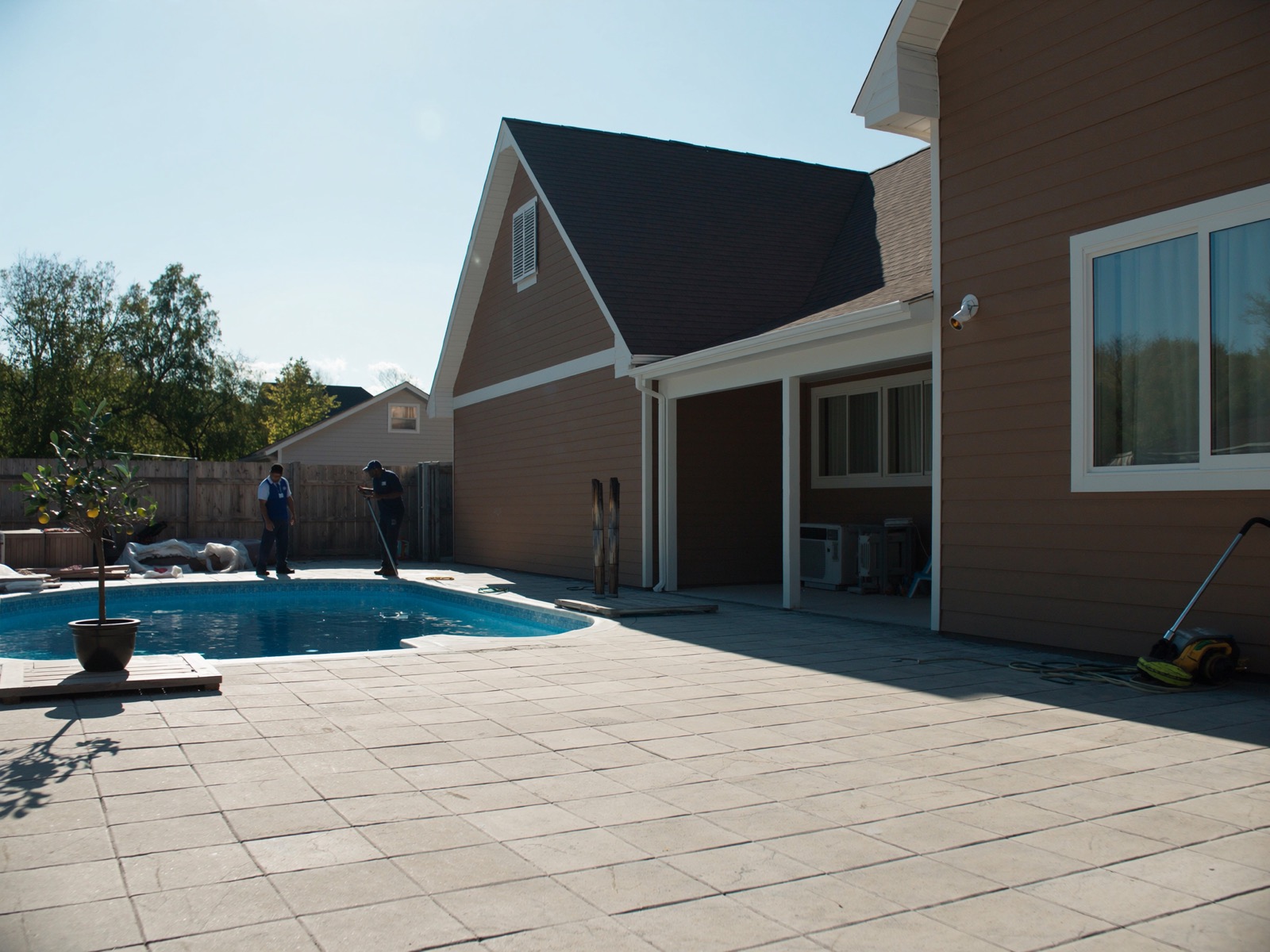 Blue Horizon Pools team and workspace